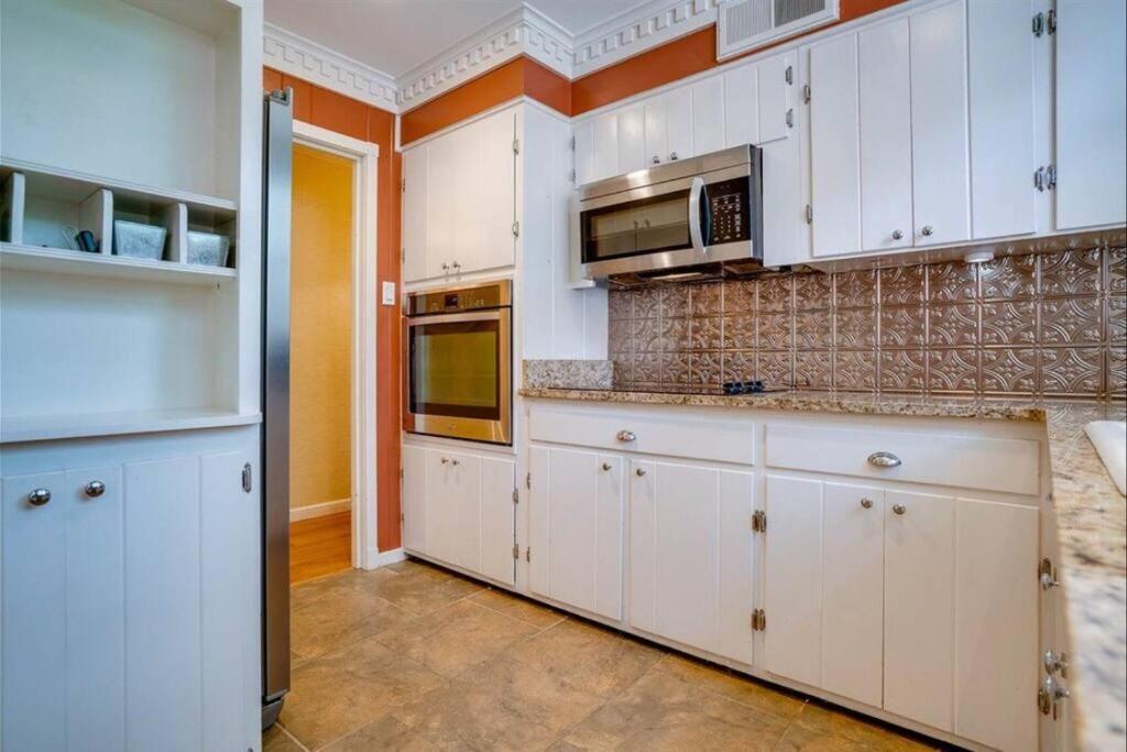Elegant 6 Bedroom Home In Heart Of Мемфис Екстериор снимка